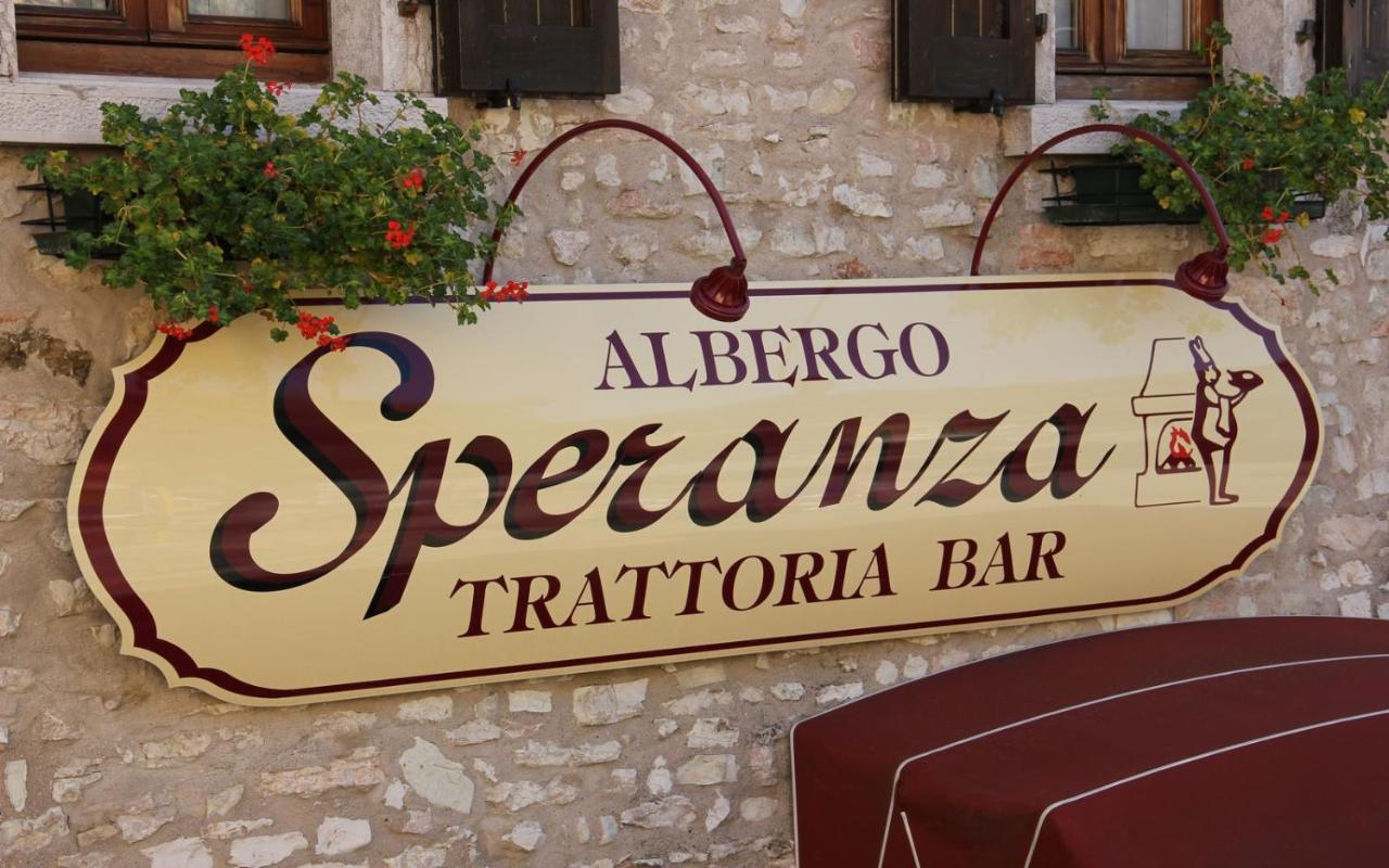 Albergo Speranza Spiazzi Di Monte Baldo Spiazzi Di Caprino Exterior photo